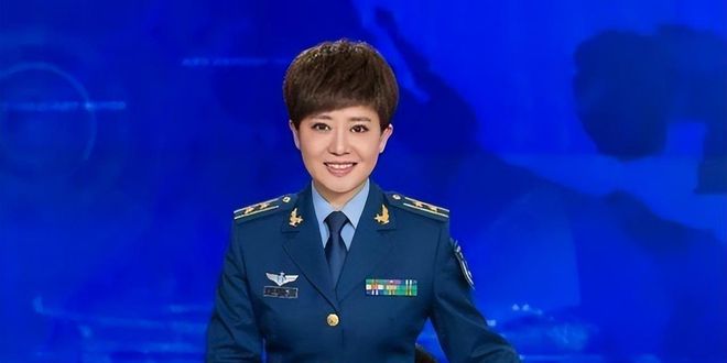 軍事節(jié)目女主持人，閃耀熒屏的星光，軍事節(jié)目女主持人，熒屏上的璀璨星光
