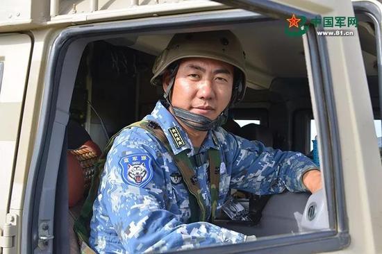 滿廣志現(xiàn)在是什么軍銜？深度解析其軍事生涯及成就，滿廣志的軍銜與軍事生涯，深度解析及成就概覽
