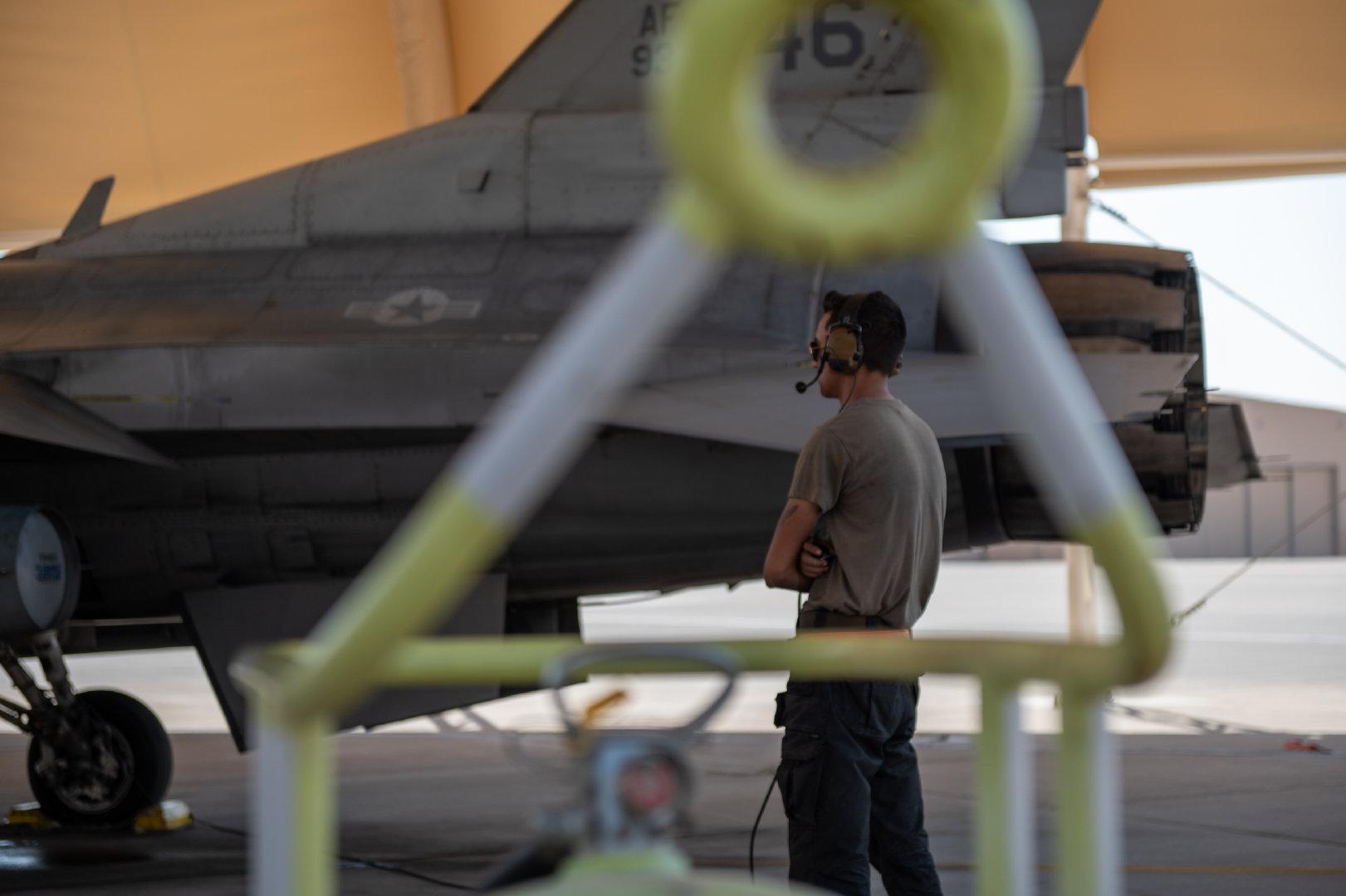 中國空軍戰(zhàn)機(jī)數(shù)量概覽，2022年的最新數(shù)據(jù)解讀，中國空軍戰(zhàn)機(jī)數(shù)量概覽，最新數(shù)據(jù)解讀及分析（2022版）