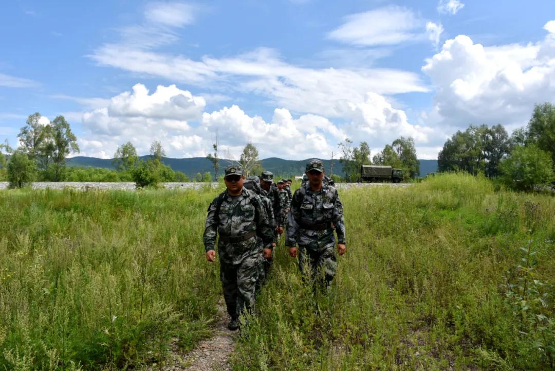 國(guó)際軍事形勢(shì)最新消息2020深度解析，全球軍事動(dòng)態(tài)深度解析，國(guó)際軍事形勢(shì)最新消息2020回顧與前瞻