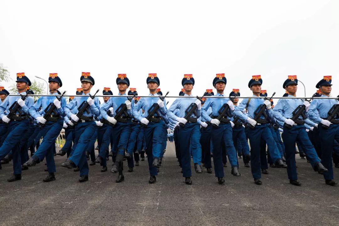 閱兵盛典，2019年的震撼與感動(dòng)——我的觀后感，閱兵盛典的震撼與感動(dòng)，我的觀后感回顧與展望（2019年）