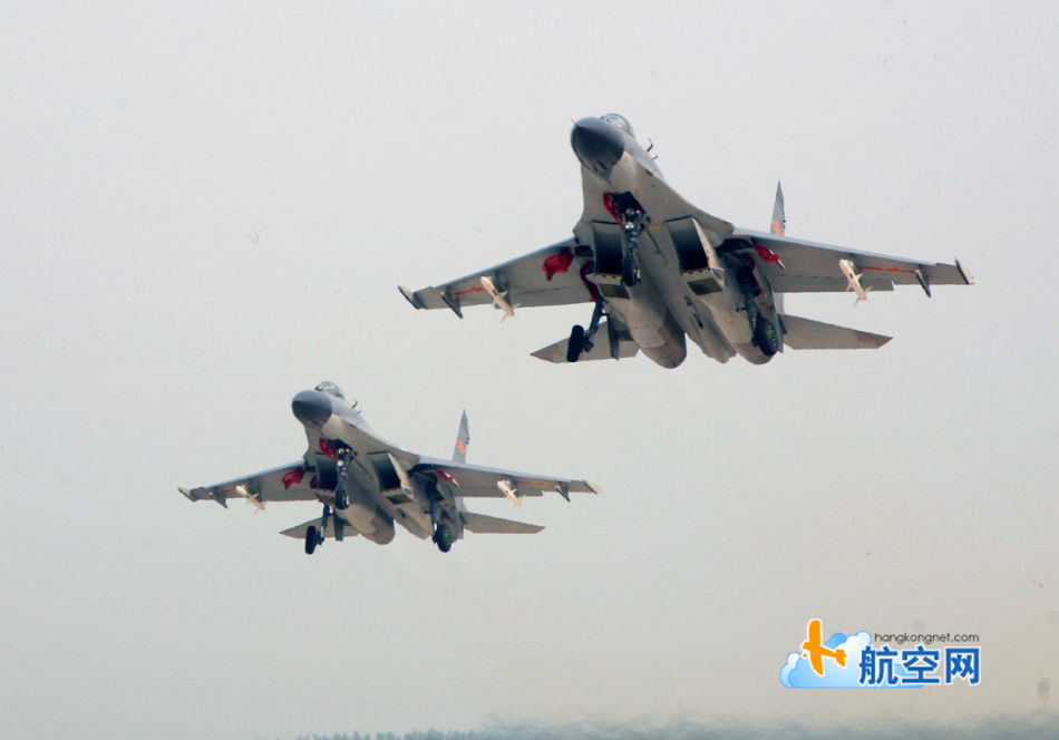 殲-11B戰(zhàn)機，中國空中力量的璀璨明珠，殲-11B戰(zhàn)機，中國空中力量的耀眼明珠