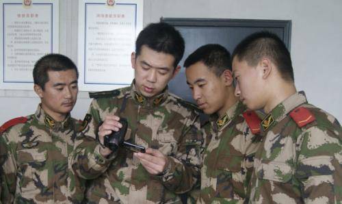 武警是當(dāng)兵最低的那種嗎？——深度解讀中國武警的角色與職責(zé)，中國武警的角色與職責(zé)深度解讀，并非當(dāng)兵的最低層次