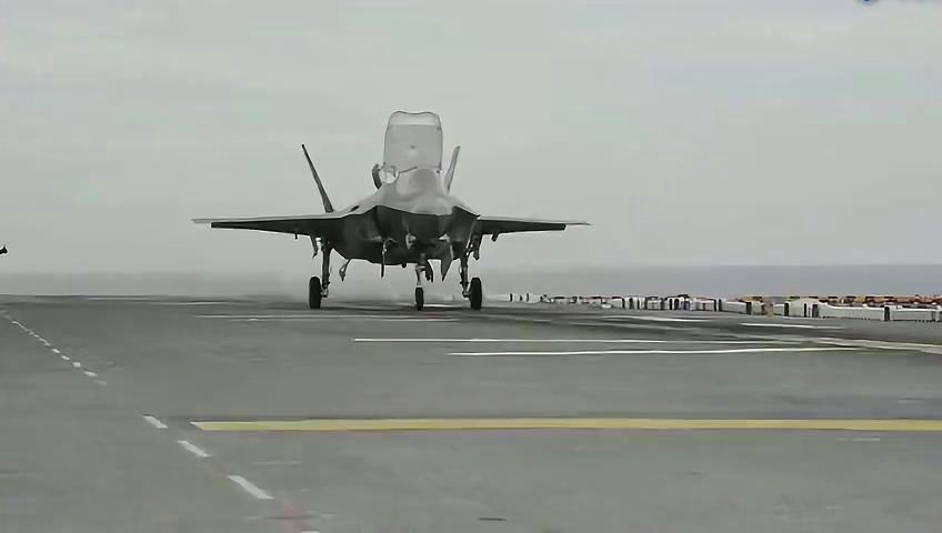 殲-18垂直起降戰(zhàn)機(jī)，重塑空中力量的未來之星，殲-18垂直起降戰(zhàn)機(jī)，重塑空中力量的未來之星亮相舞臺(tái)