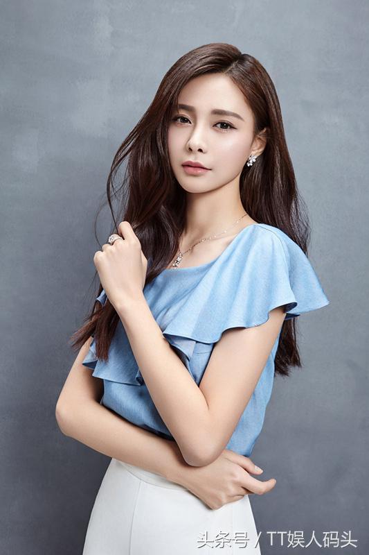 沈夢(mèng)辰個(gè)人家世背景深度解析，沈夢(mèng)辰家世背景深度解析，揭秘她的成長(zhǎng)軌跡與家族淵源