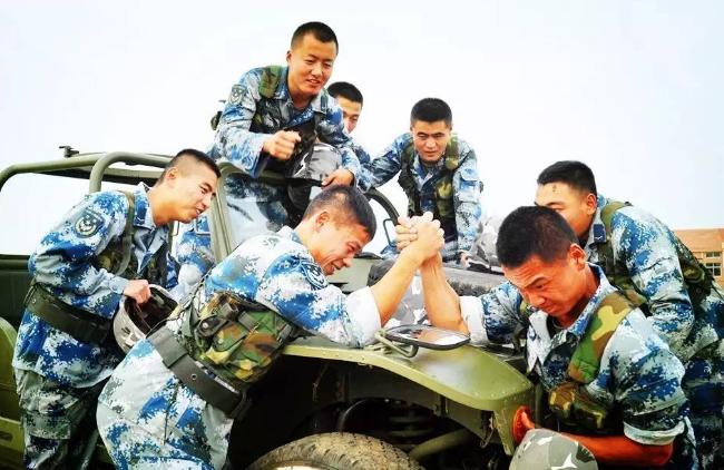 大學(xué)生兵招收條件詳解，大學(xué)生兵招收條件全面解析